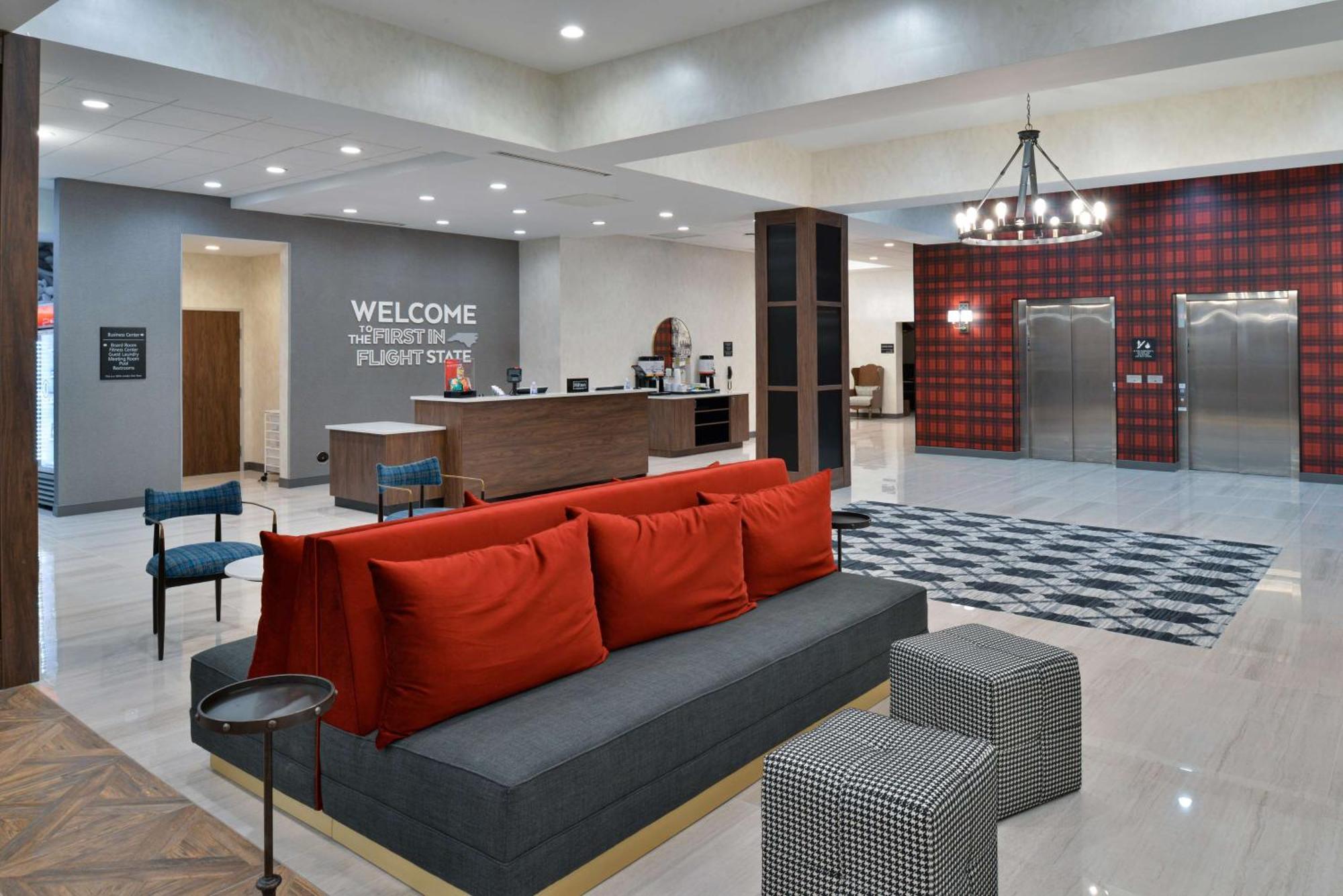 Hampton Inn & Suites Greensboro Downtown, Nc Bagian luar foto