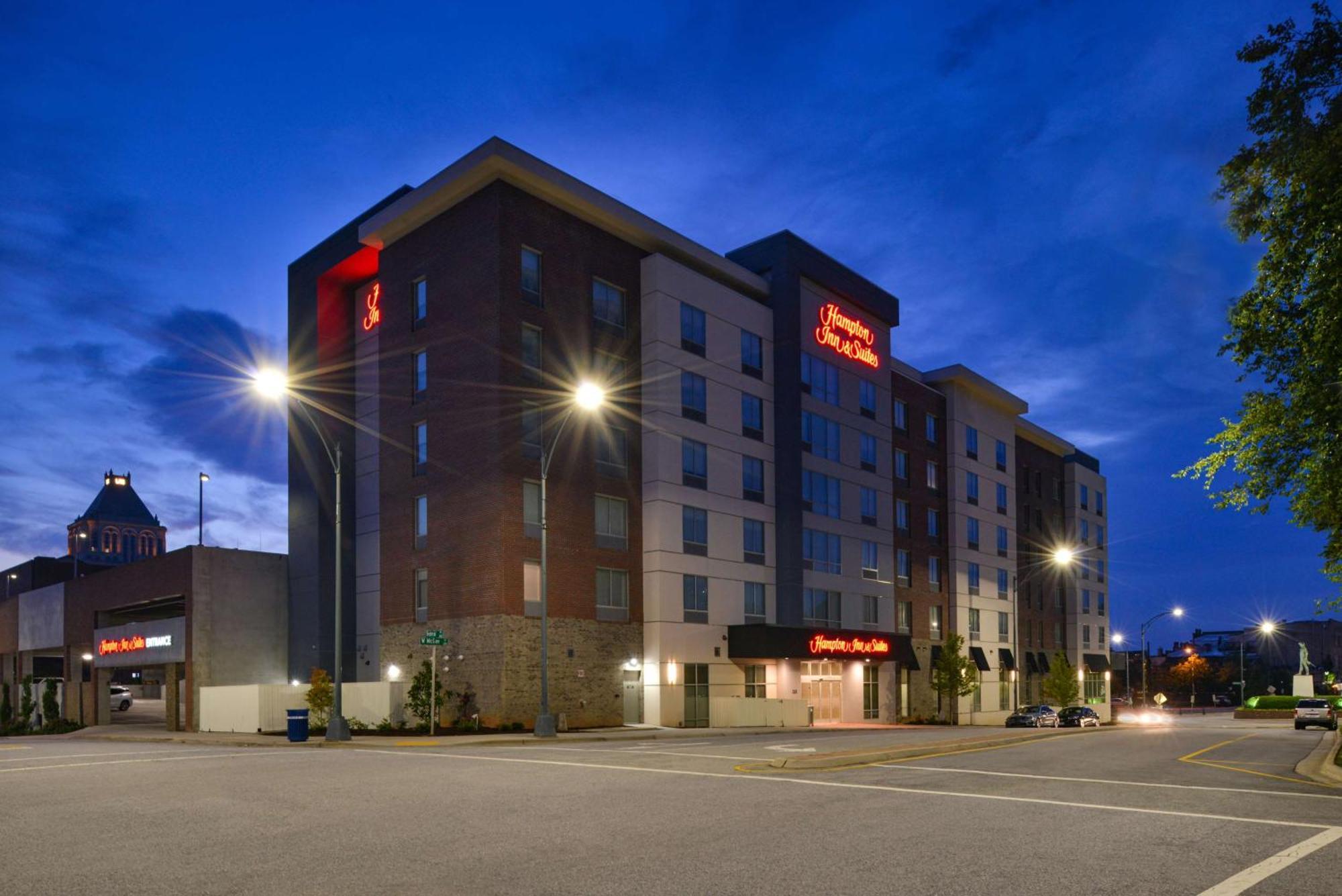 Hampton Inn & Suites Greensboro Downtown, Nc Bagian luar foto